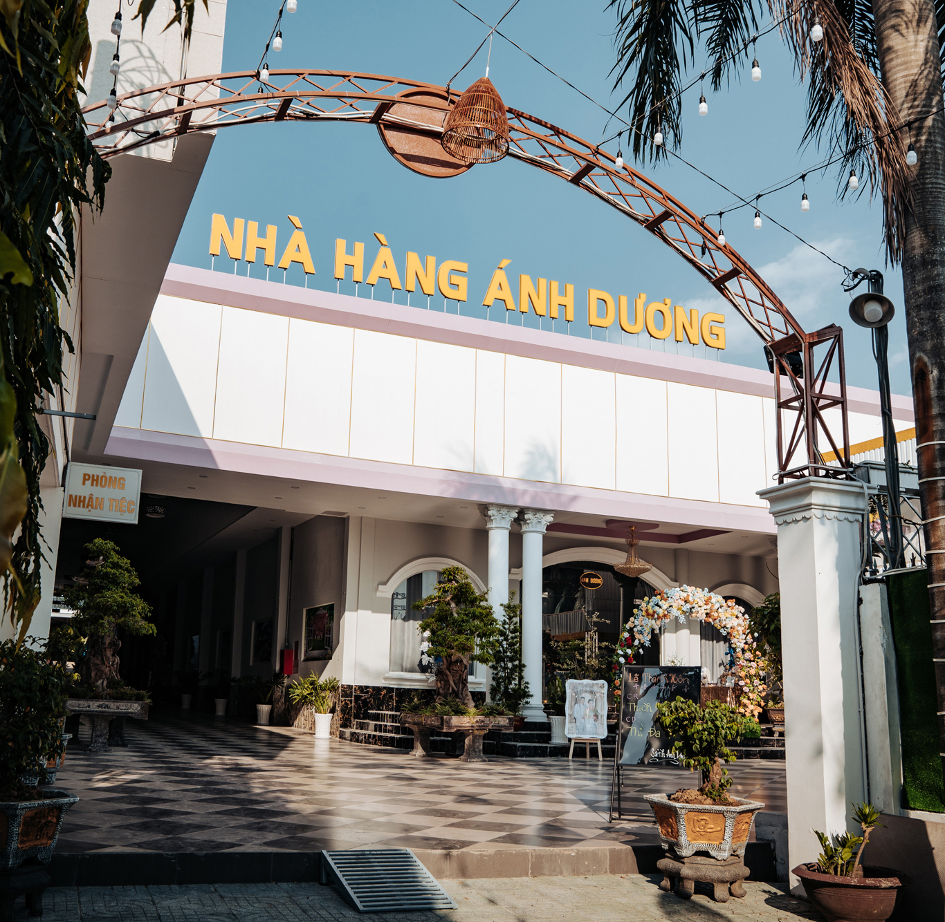 Trung Tâm Hội Nghị Tiệc Cưới Ánh Dương Palace